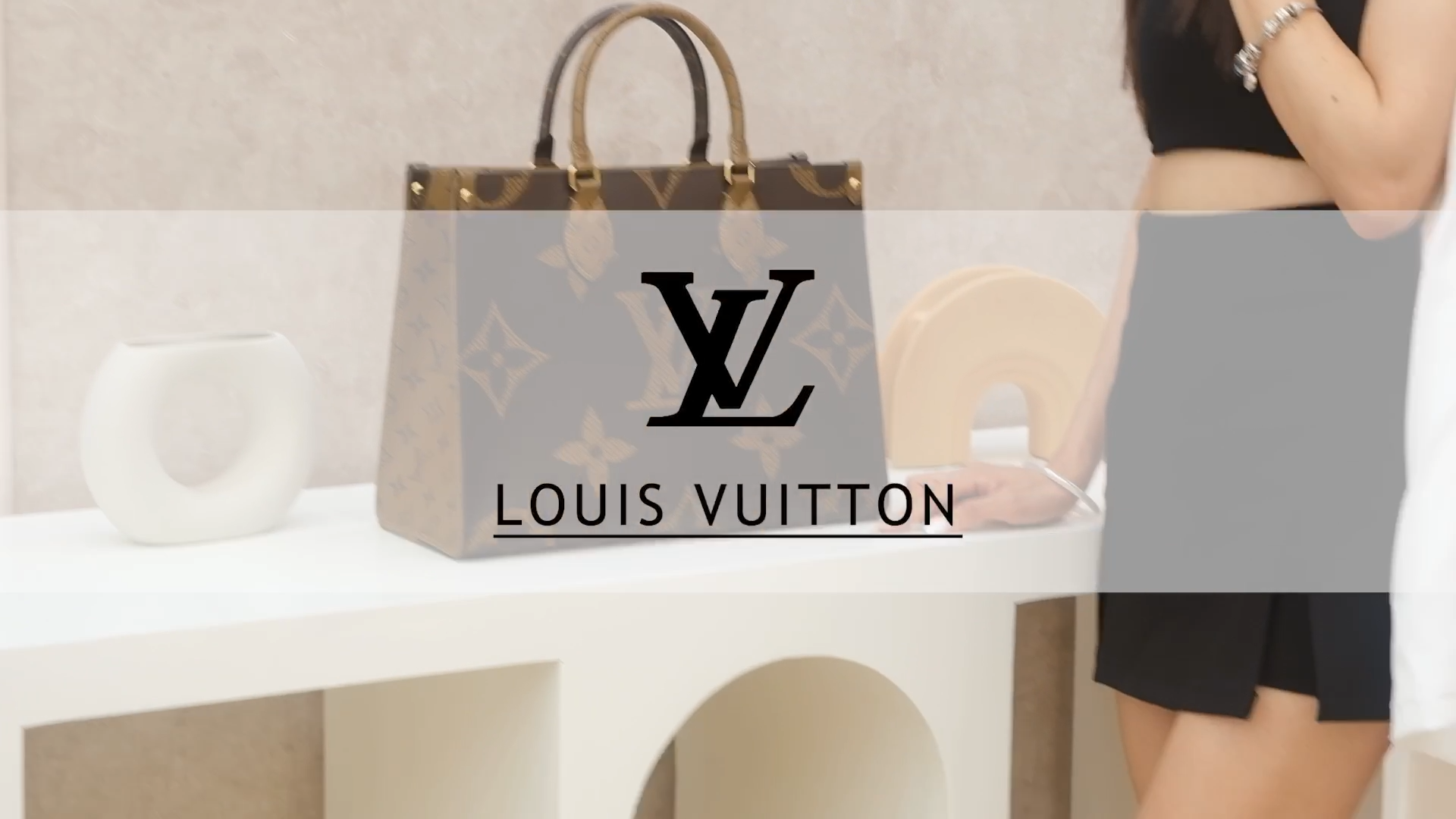 Nice combo: Louis Vuitton Neverfull Monogram custom made, Gucci