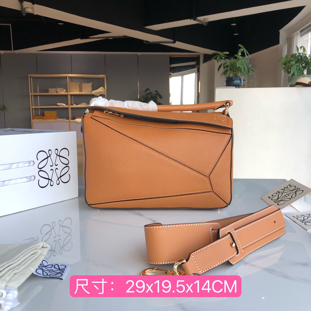 Thoughts on the Loewe mini puzzle bag? : r/handbags