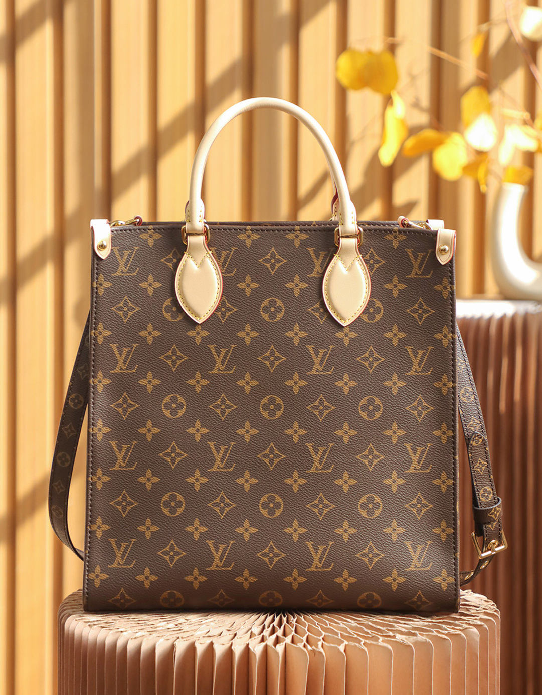 What's In My Bag!?, Louis Vuitton Speedy B 20 Rose Poudre