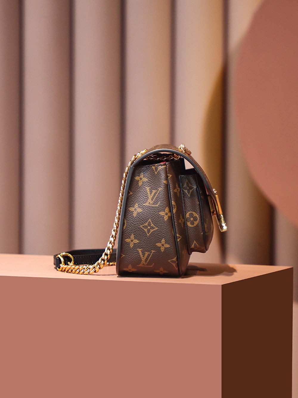 Shop Louis Vuitton Passy (M45592) by design◇base