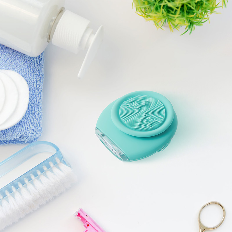 Round silicone electric facial cleanser