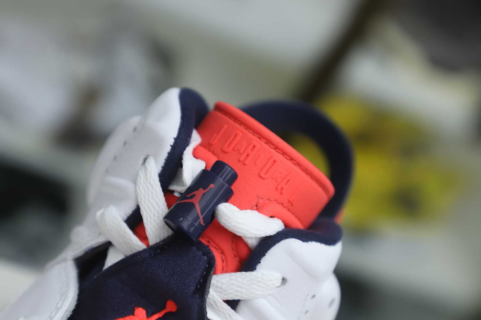 AIR JORDAN 6 RETRO 