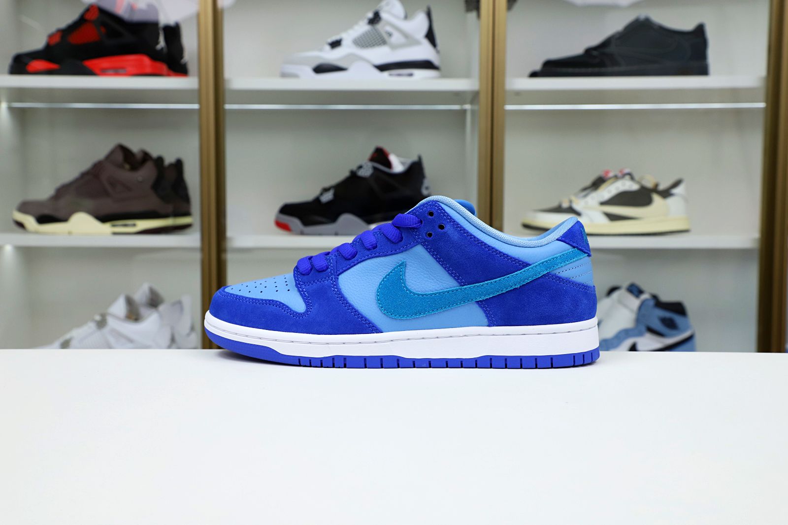 NIKE SB DUNK LOW BLUE RASPBERRY