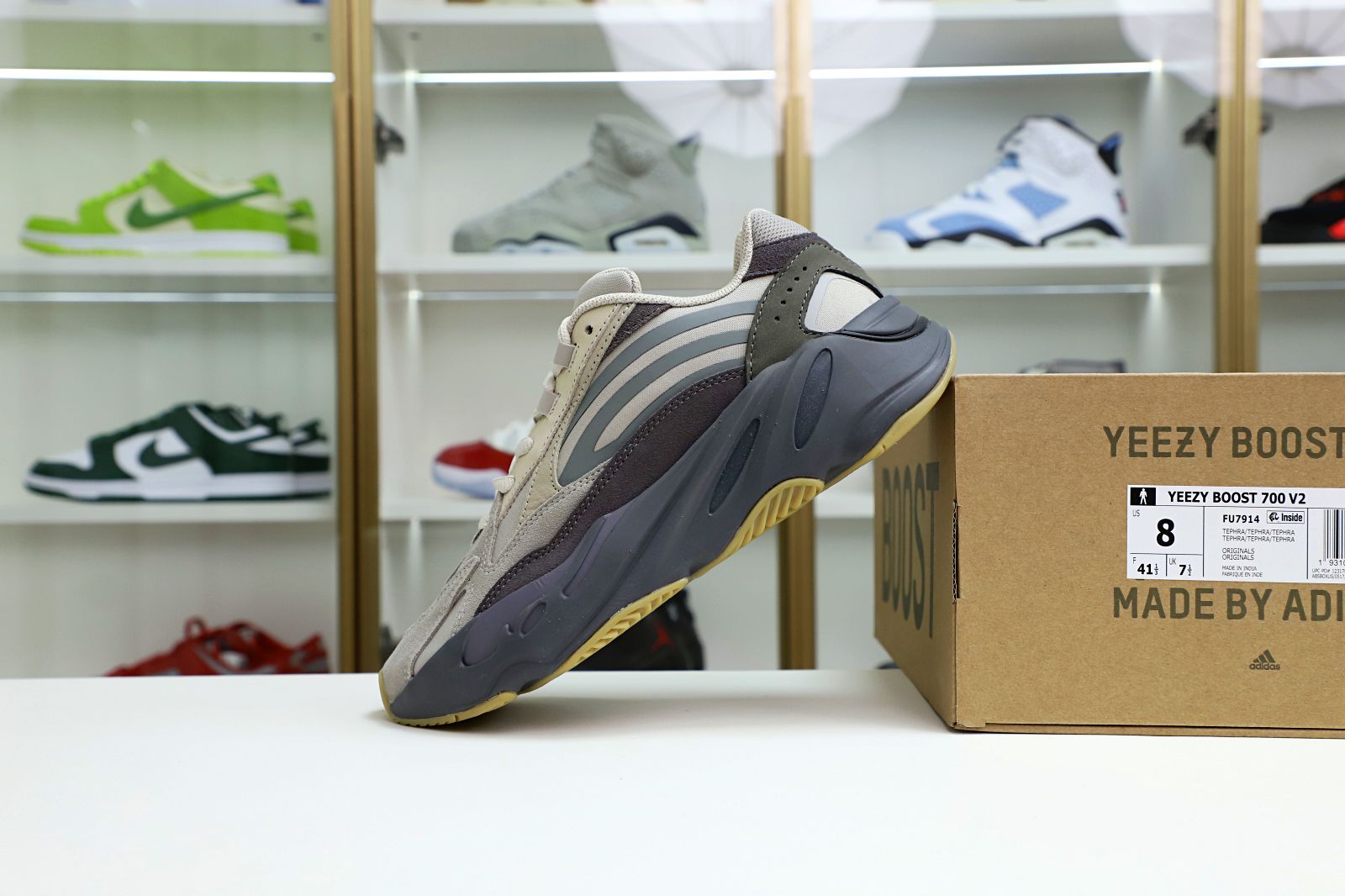 Yeezy boost 700 V2 Tephra