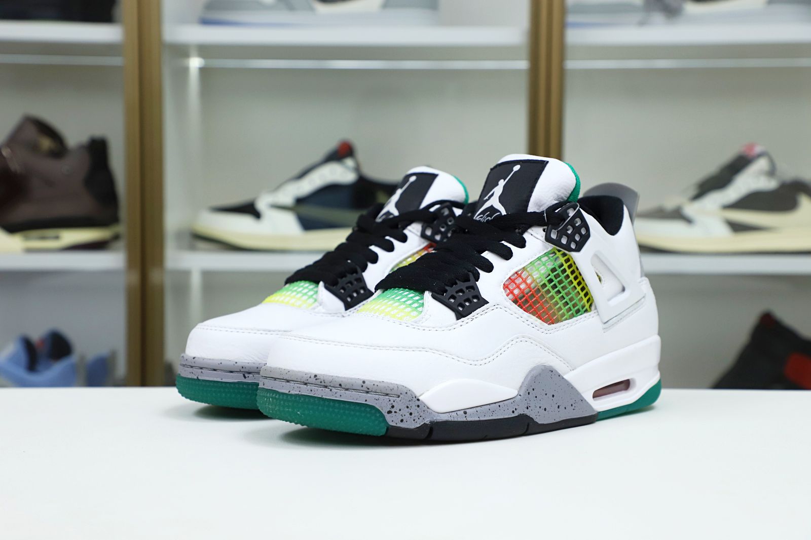 WMNS AIR JORDAN 4 RETRO 