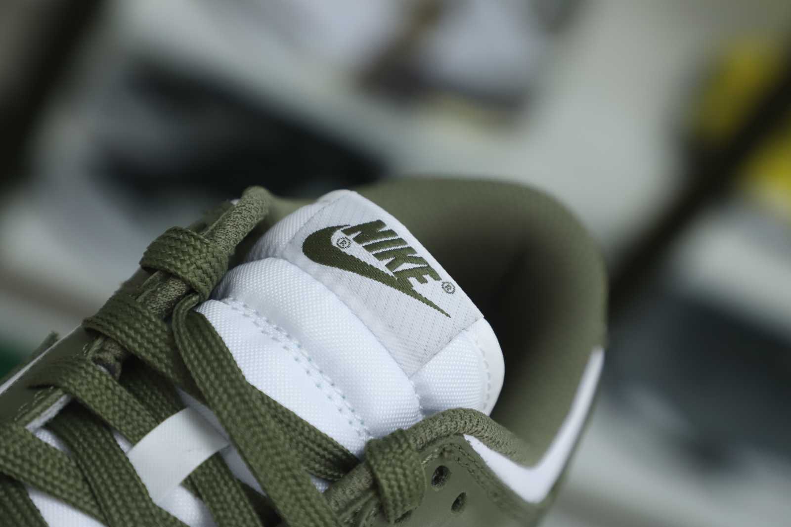 Nike Dunk Low "Medium Olive"