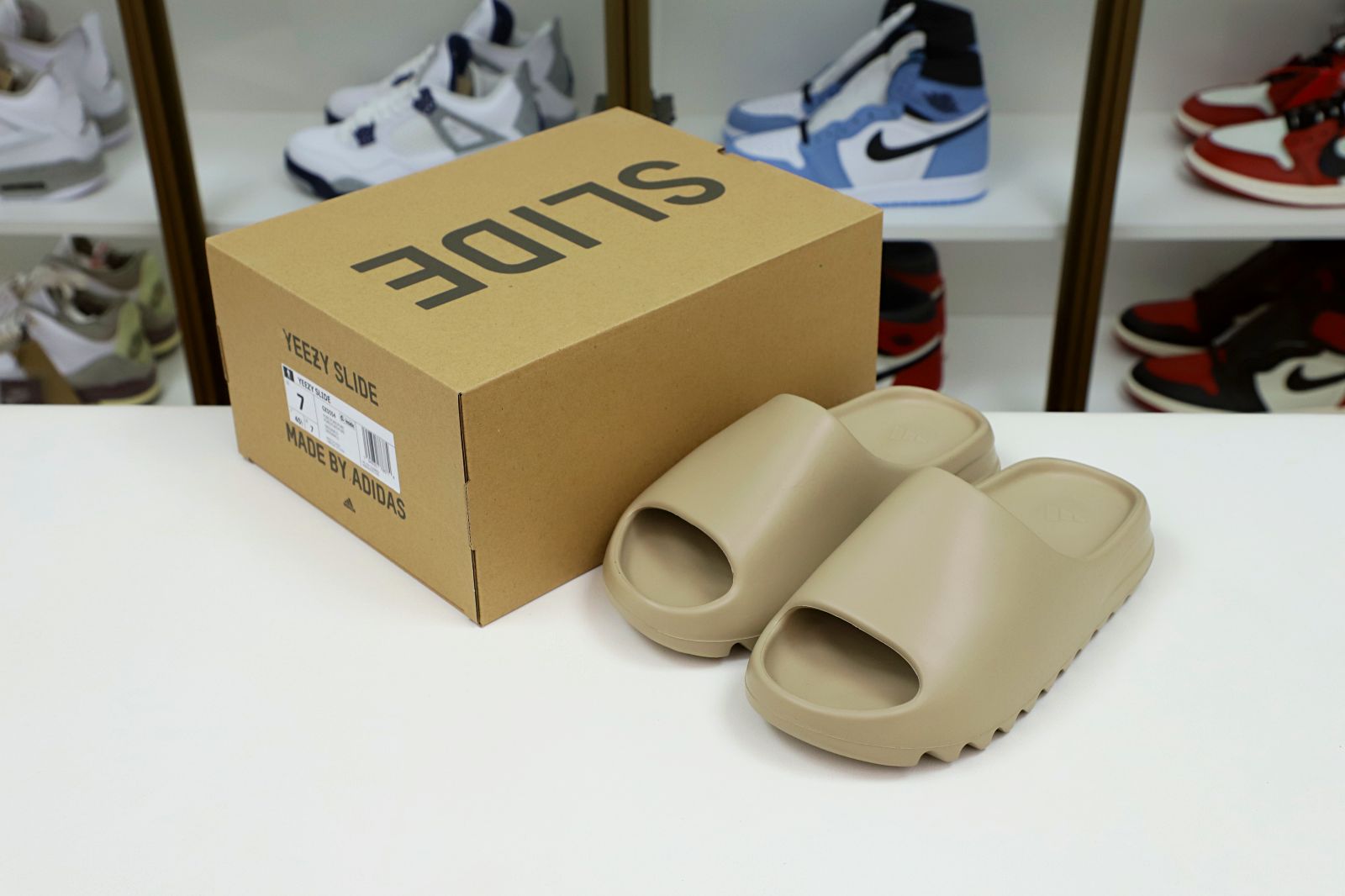 YEEZY SLIDES GZ5554