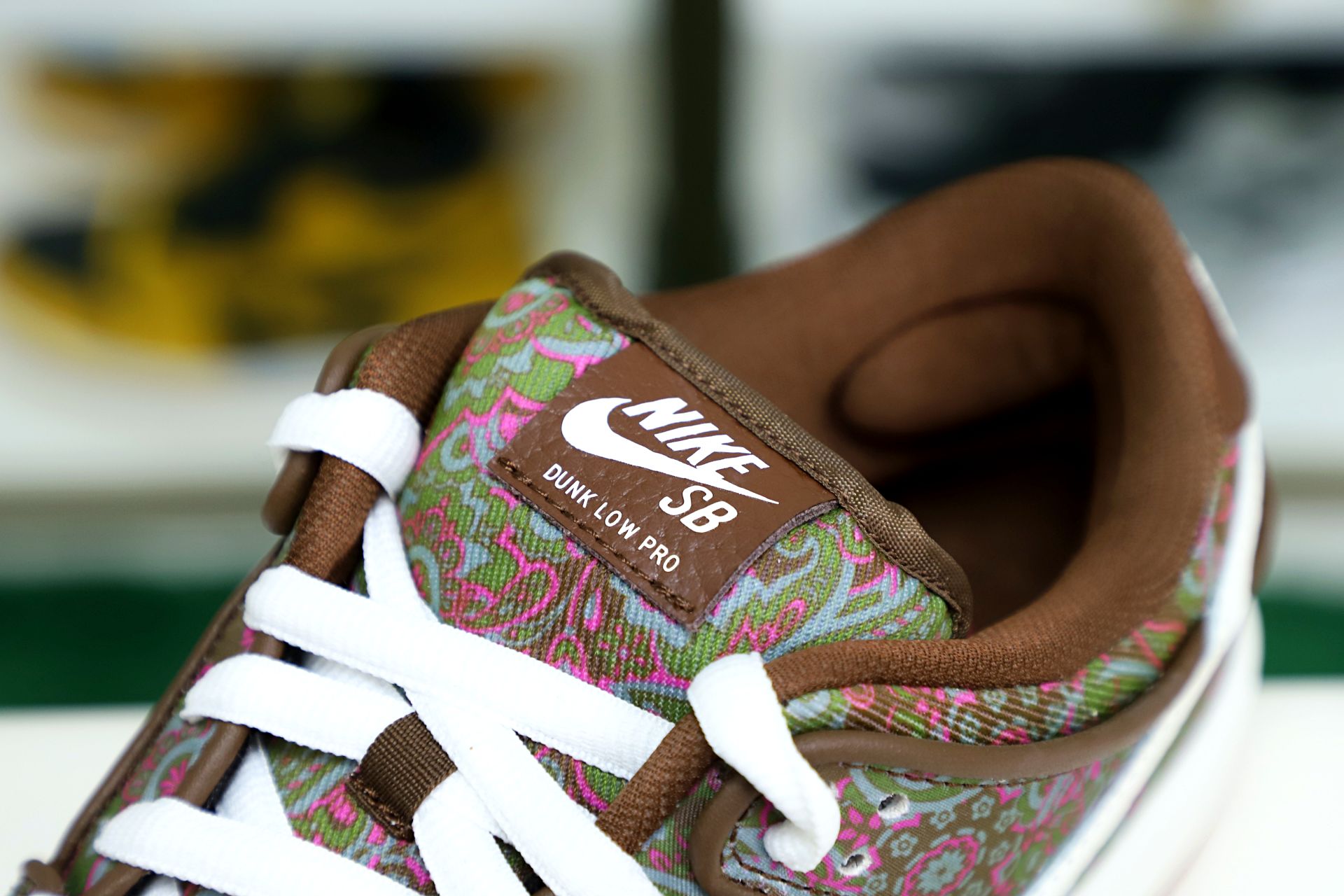 Nike Dunk SB Low Paisley