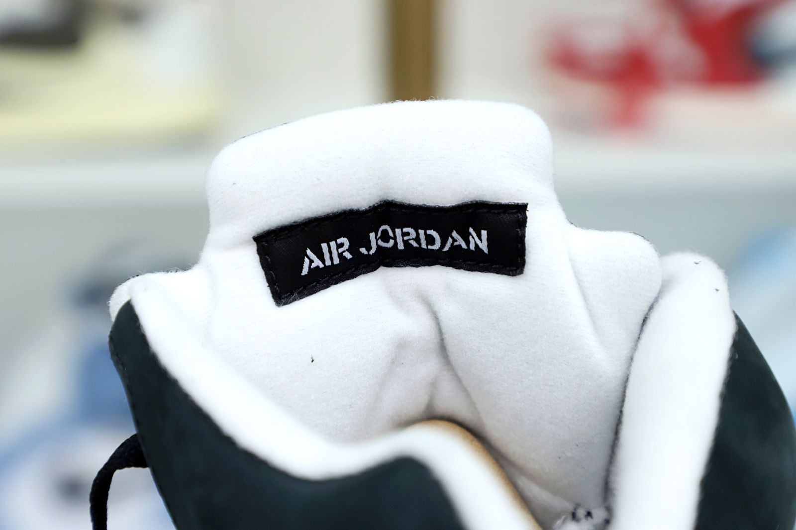 AIR JORDAN 5 RETRO 