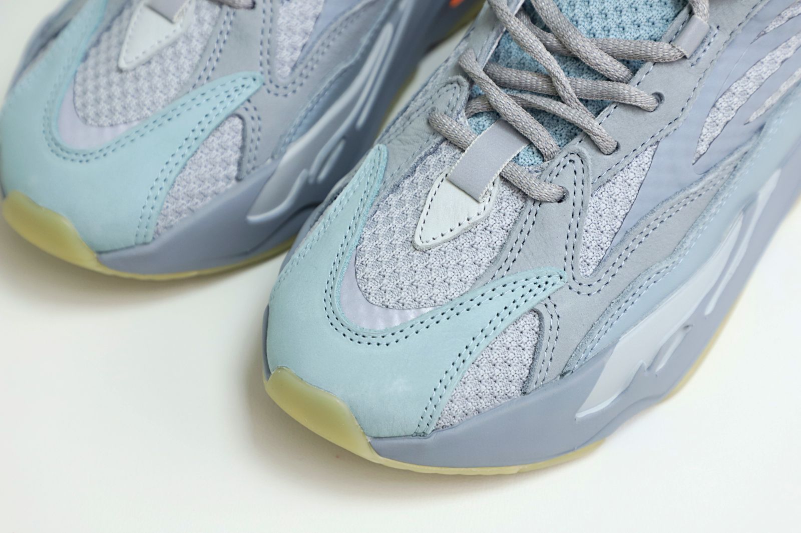 Yeezy boost 700 V2 "inertia"