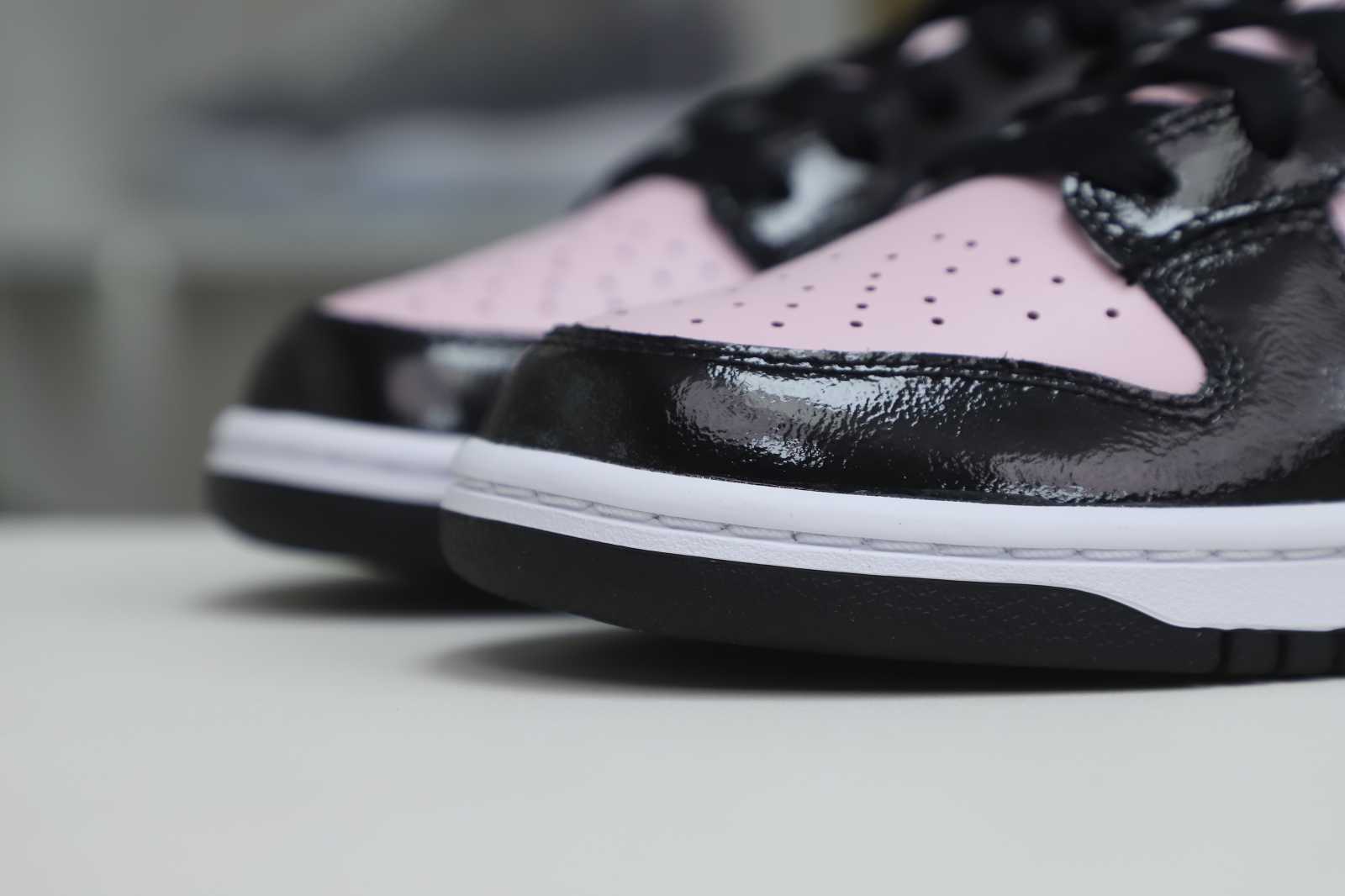 Nike Dunk Low ESS "Pink Black"