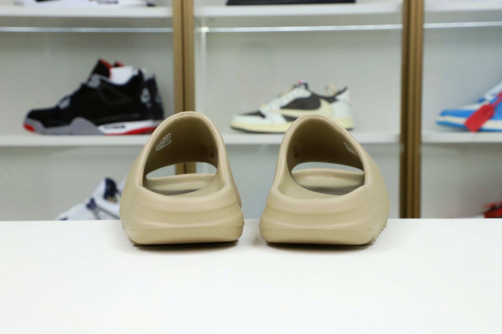 YEEZY SLIDES GW1934