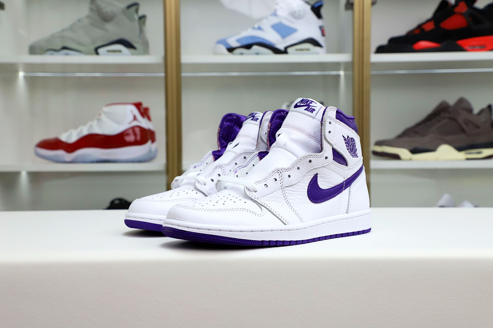 Air Jordan 1 High OG Court Purple