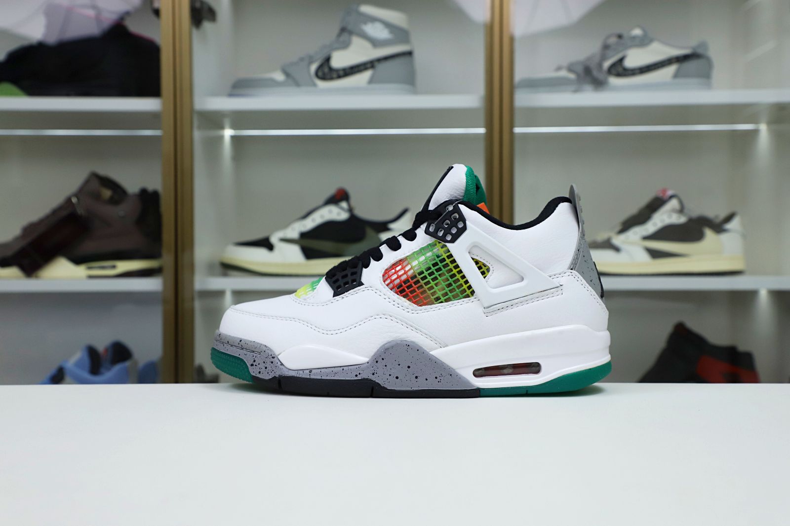 WMNS AIR JORDAN 4 RETRO 