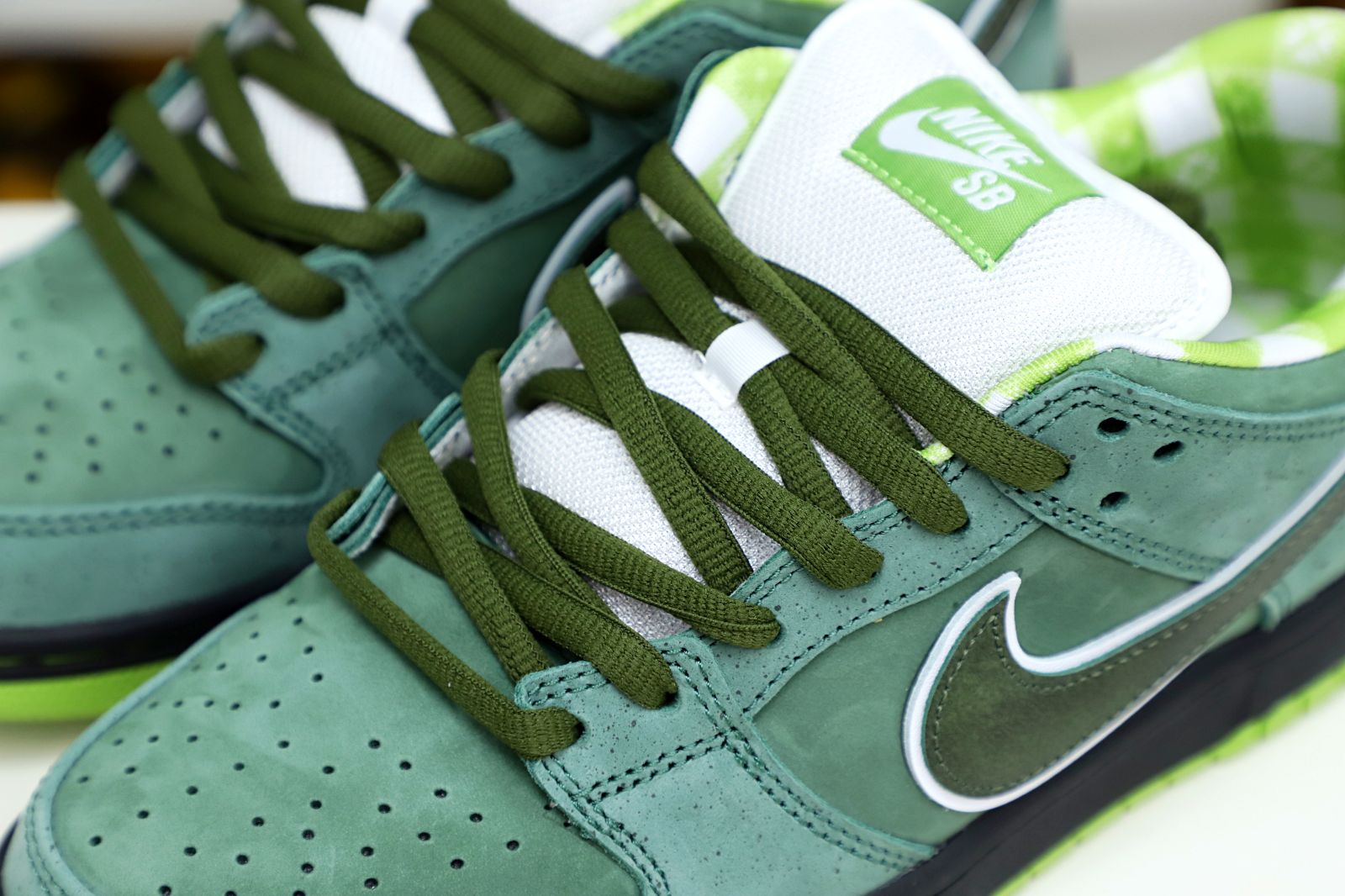 Concepts x Nike SB Dunk Low Green Lobster