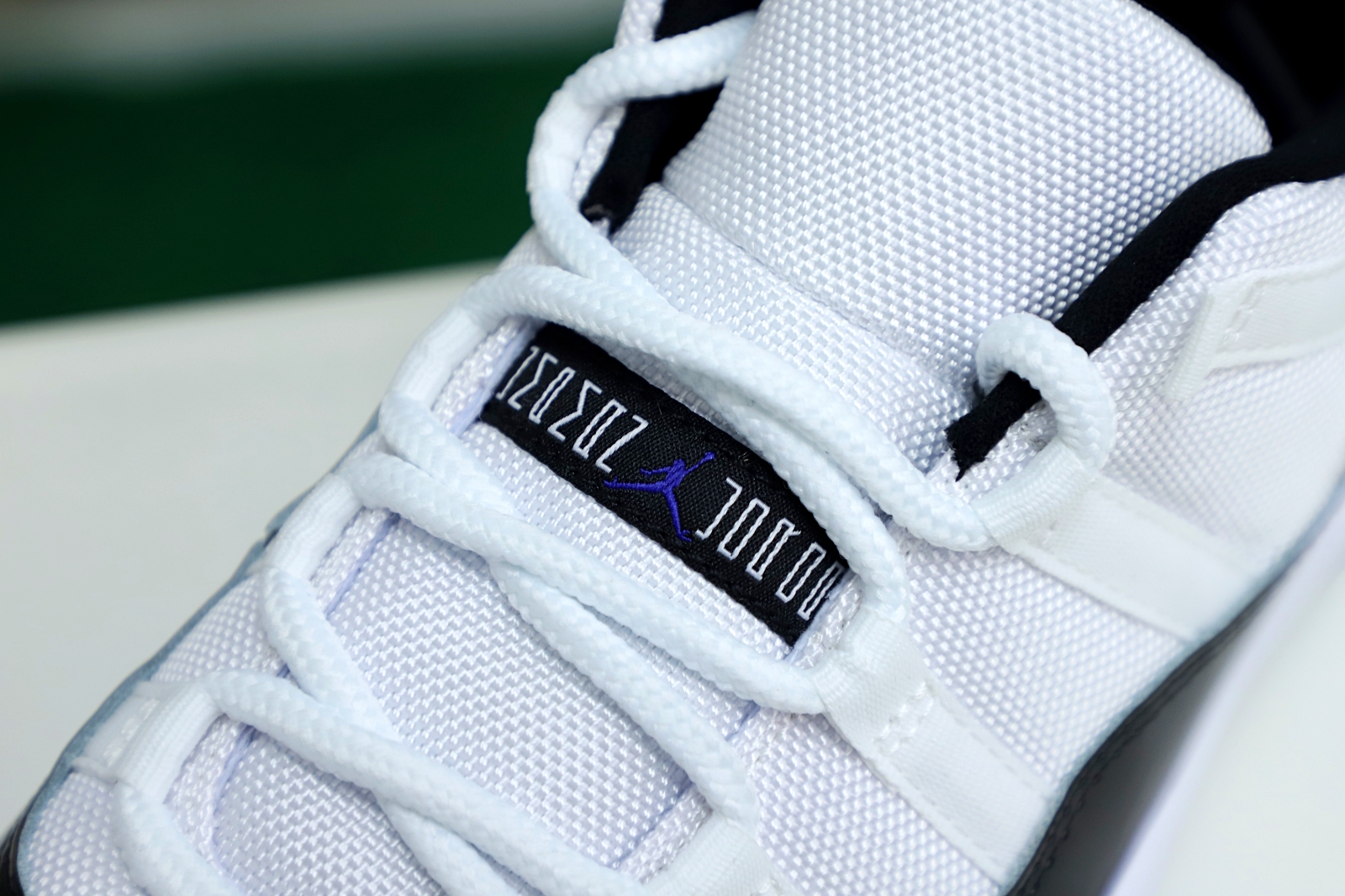 AIR JORDAN 11 RETRO LOW CONCORD