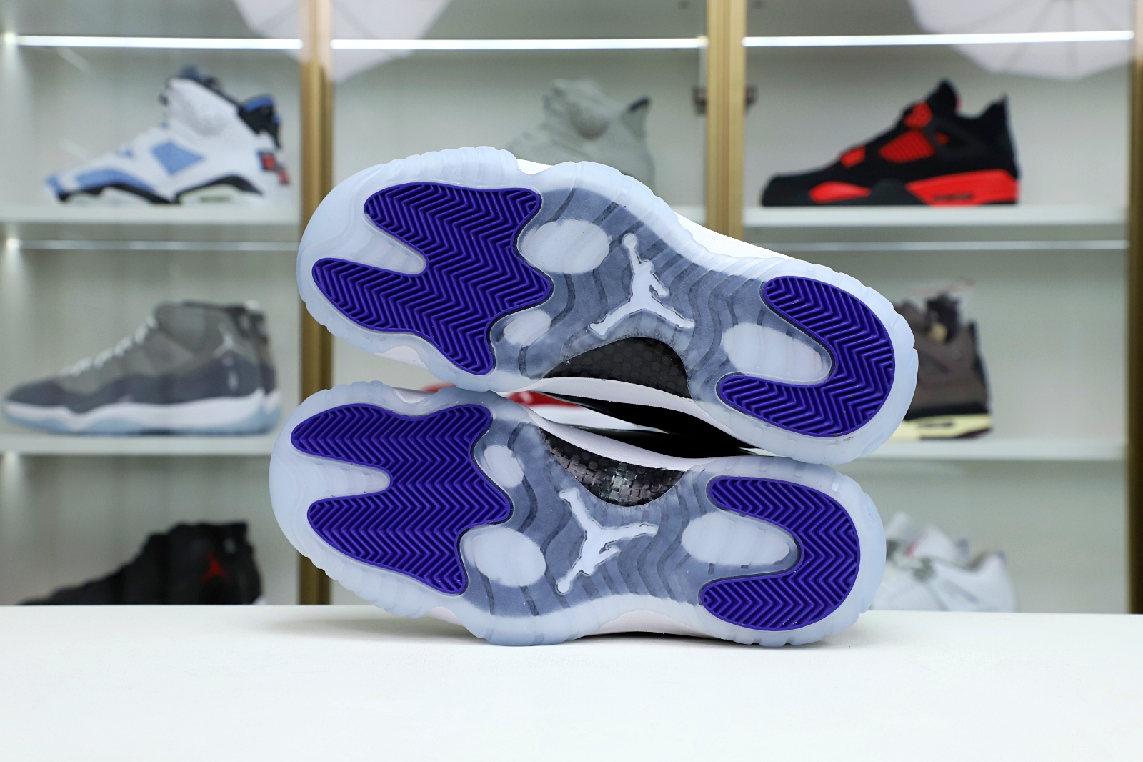 AIR JORDAN 11 RETRO LOW CONCORD