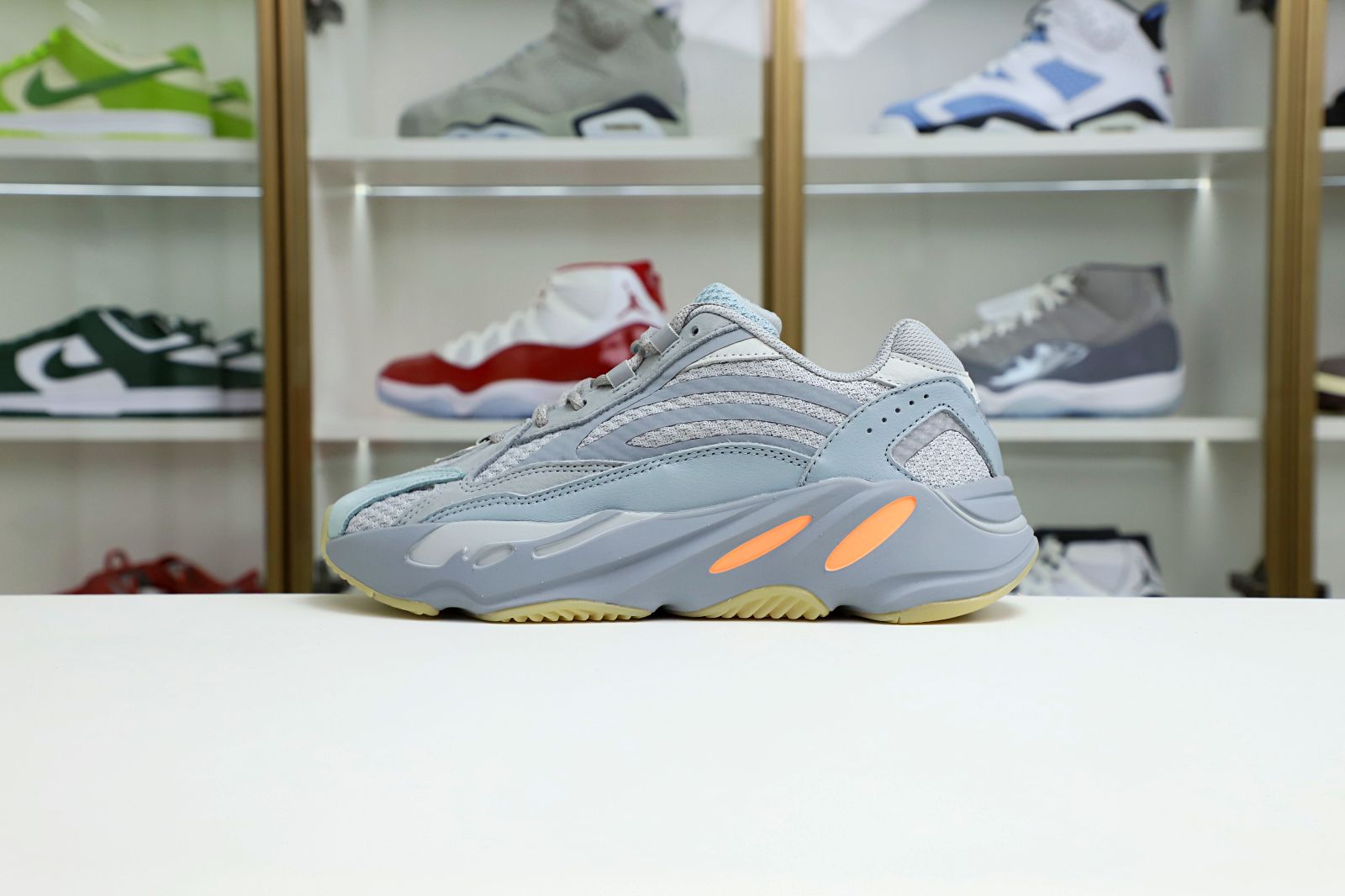 Yeezy boost 700 V2 "inertia"