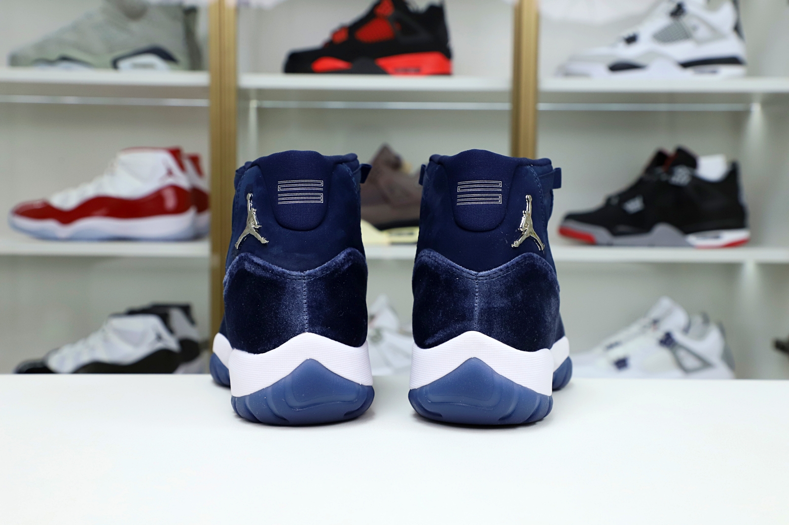 AIR JORDAN 11 RETRO MIDNIGHT NAVY