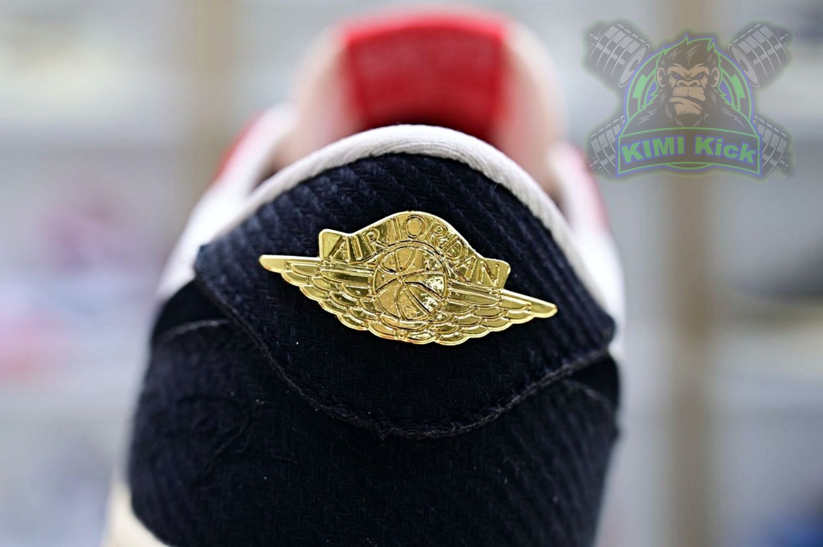 Kimikick Trophy Room x Jordan Air Jordan 1 Low OG “Away”