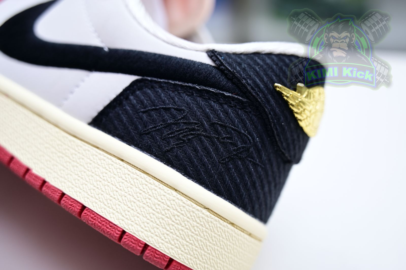 Kimikick Trophy Room x Jordan Air Jordan 1 Low OG “Away”