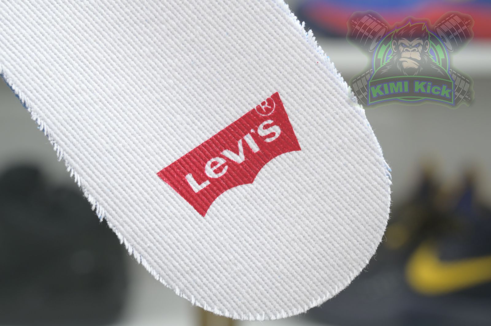 Kimikick Jordan Air Jordan 4 levis white (levis tag)