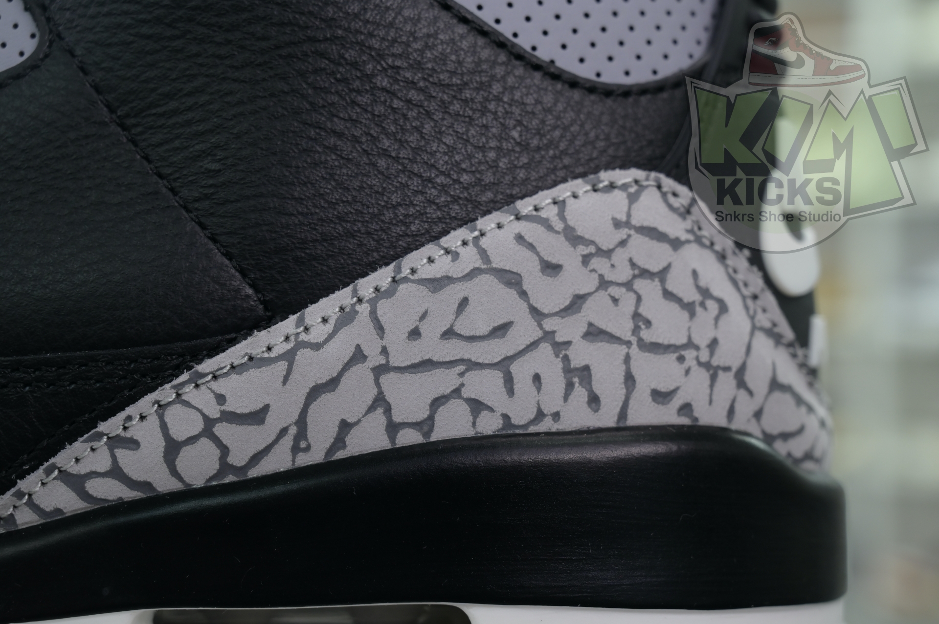 Kimikick Air Jordan 3“Black Cement Reimagined”