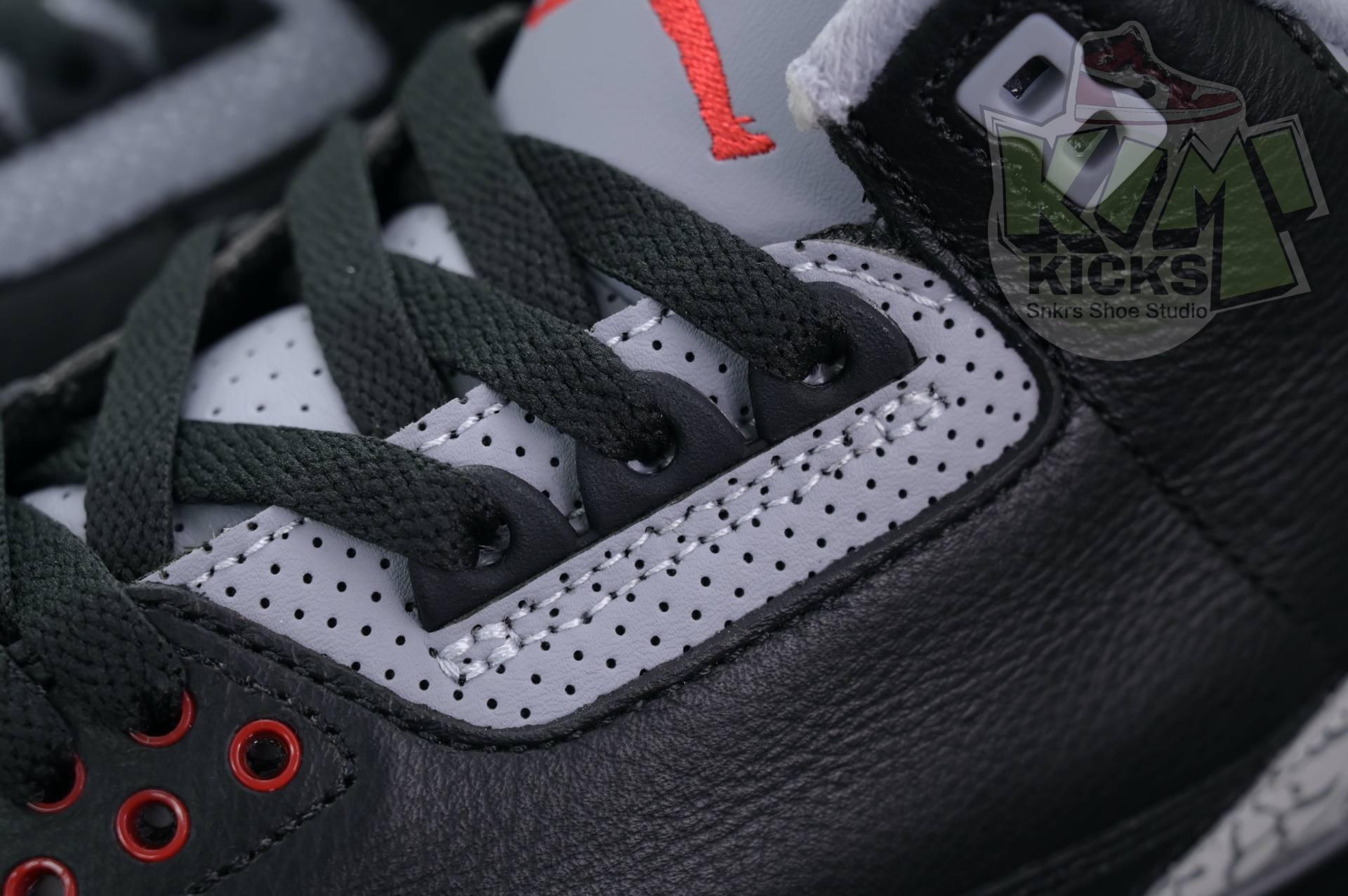 Kimikick Air Jordan 3“Black Cement Reimagined”