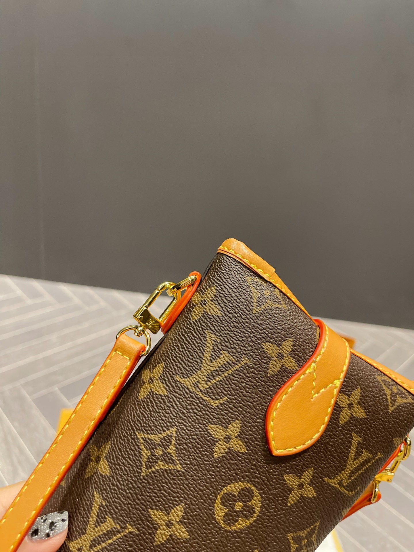 Shop Louis Vuitton MONOGRAM Fold me pouch (M80874) by JOY＋