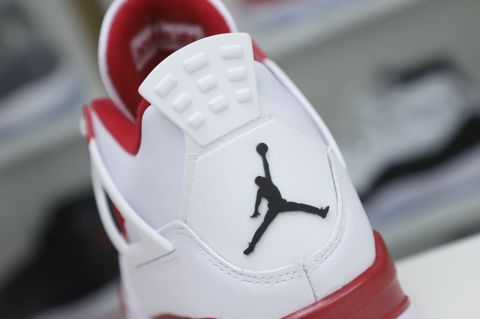 AIR JORDAN4 RETRO ALTERNATE 89