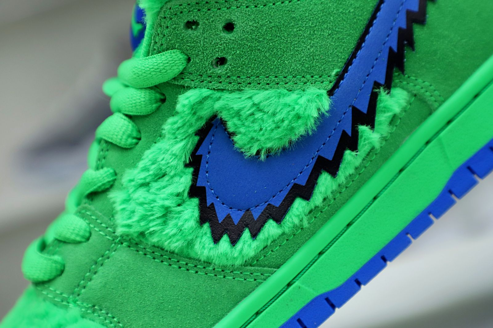 GRATEFUL DEAD X DUNK LOW SB GREEN