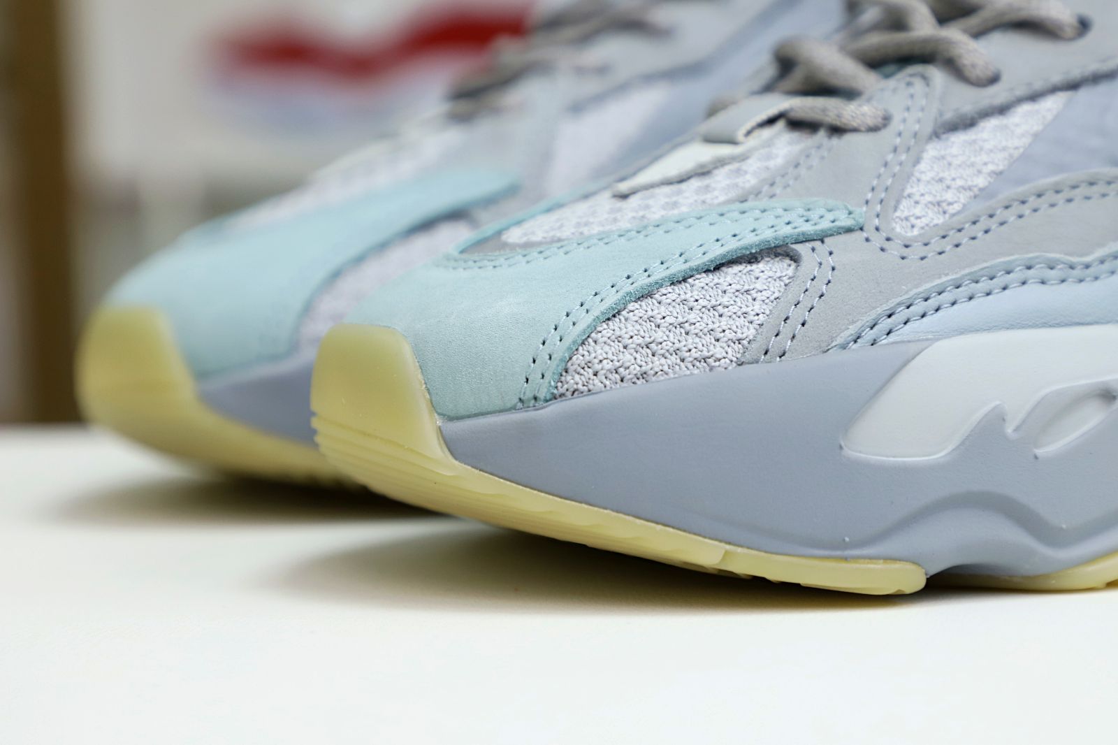 Yeezy boost 700 V2 "inertia"