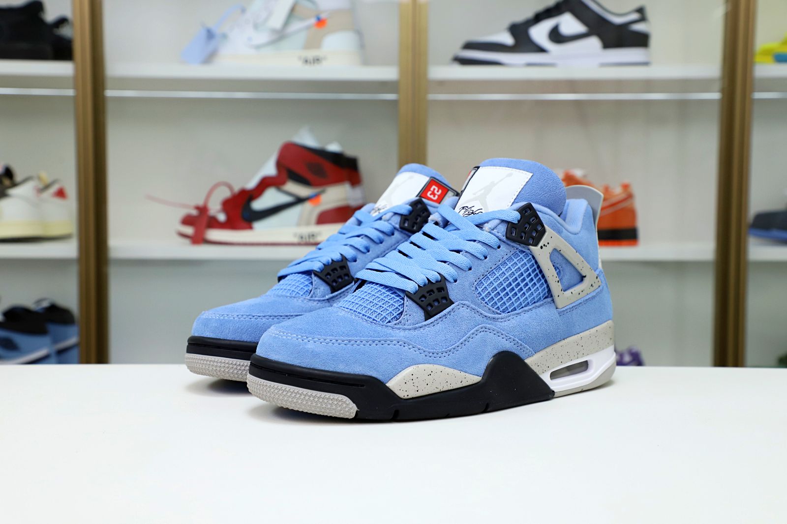 AIR JORDAN 4 UNIVERSITY BLUE