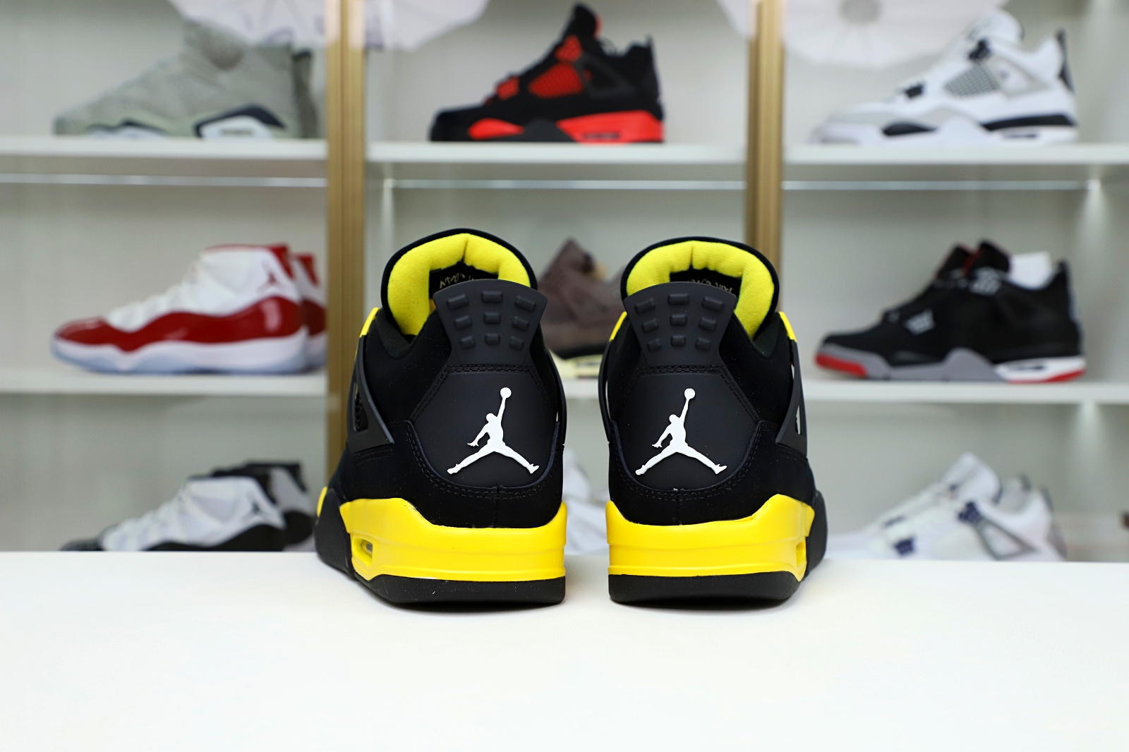 Jordan Air Jordan4 thunder 2023