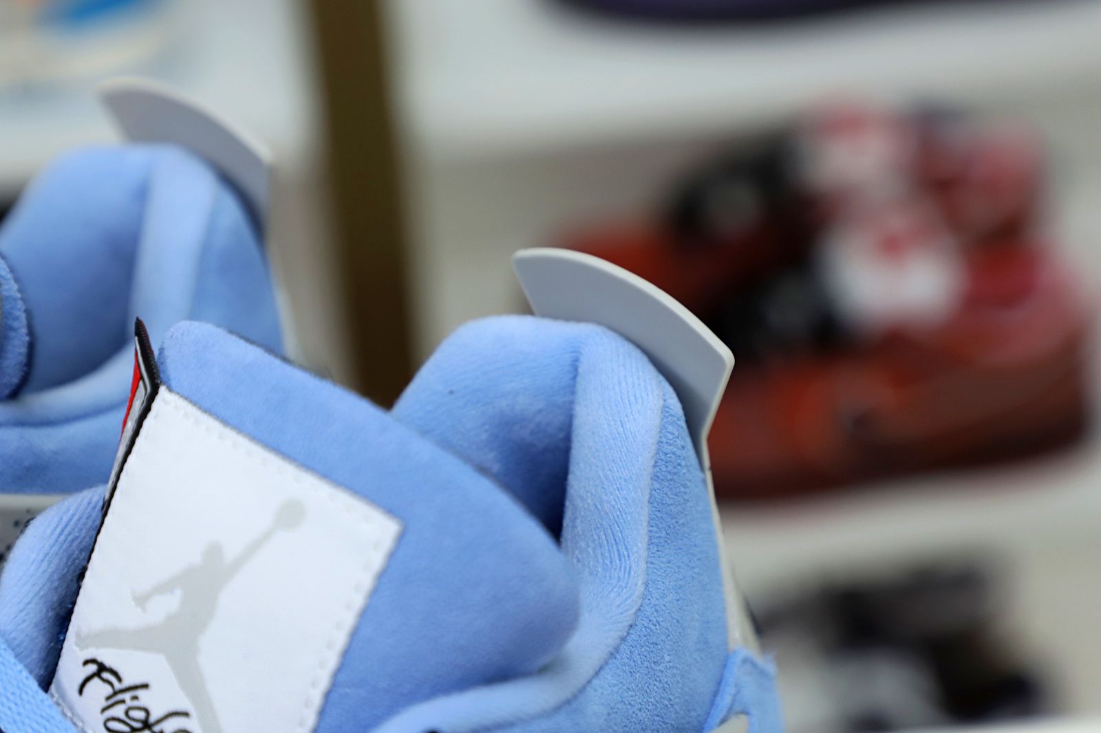 AIR JORDAN 4 UNIVERSITY BLUE