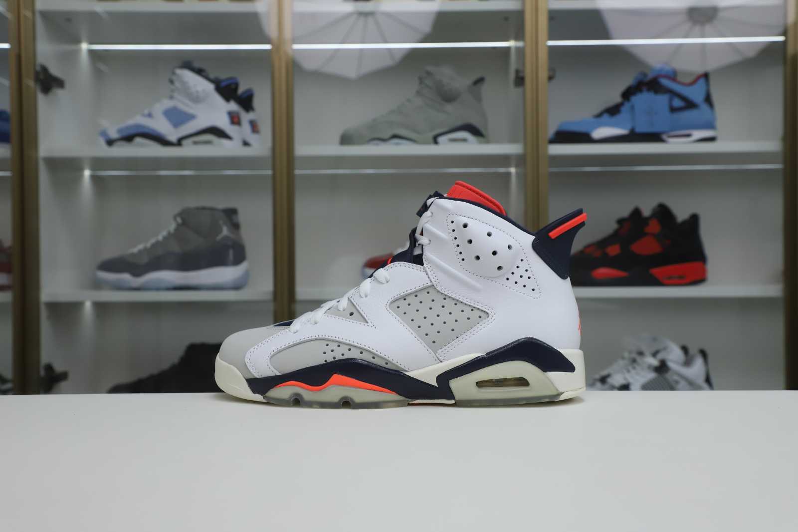 AIR JORDAN 6 RETRO 