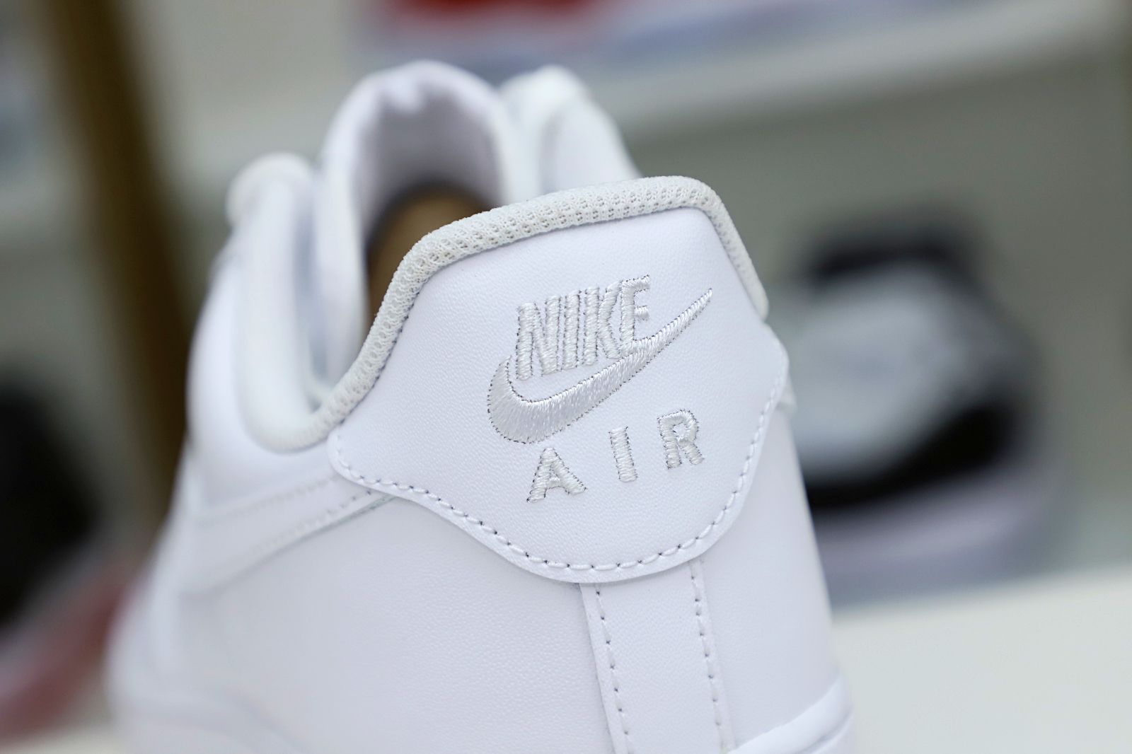 Nike Air Force 1 Low "Triple White"