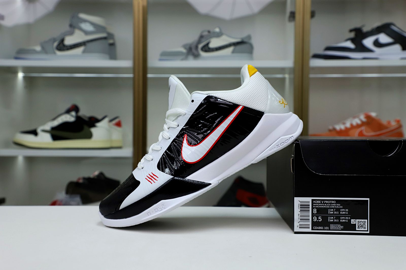 NIKE ZOOM KOBE 5 BRUCE LEE ALT