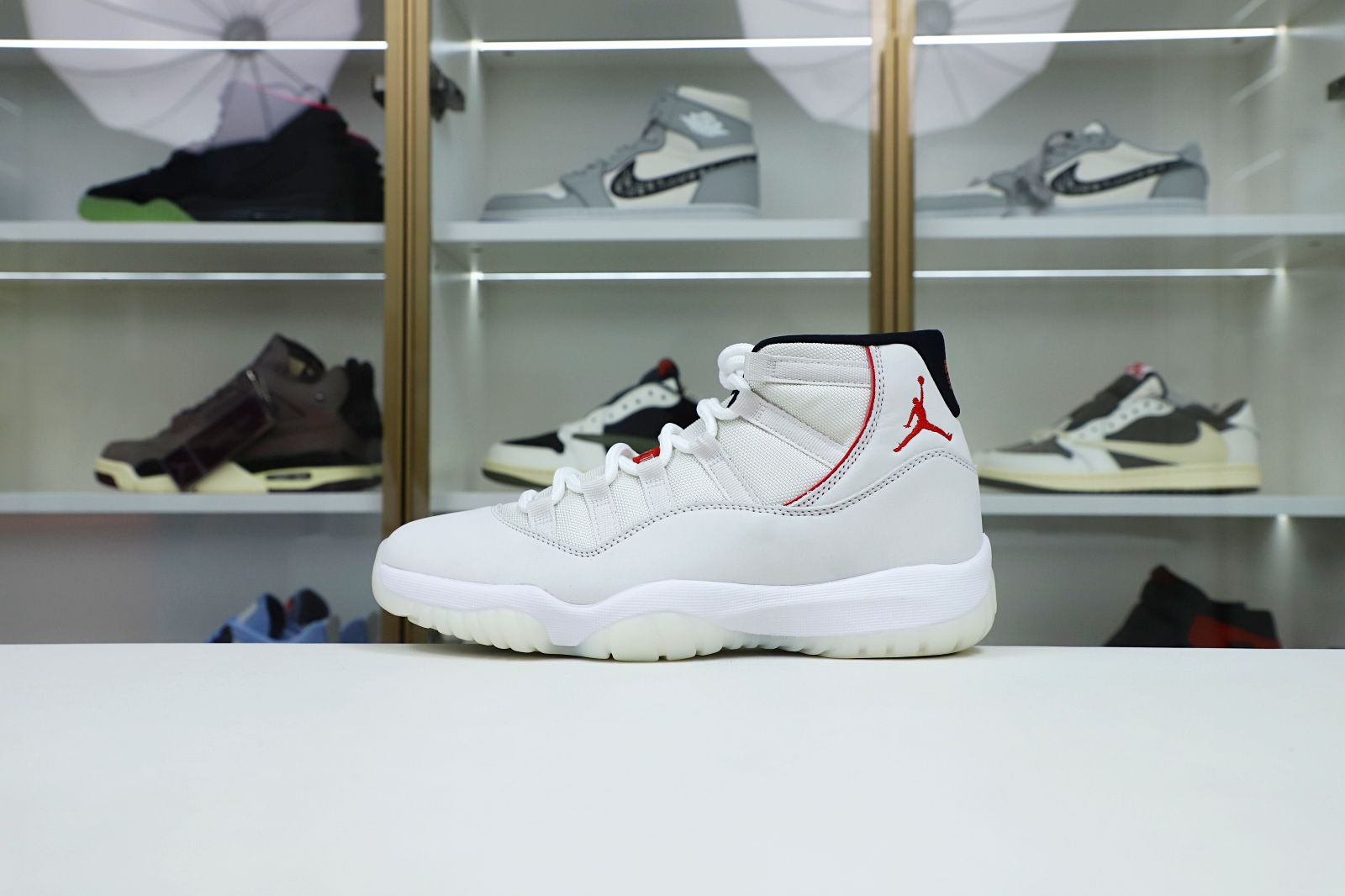 AIR JORDAN 11 XI RETRO PLATINUM TINT