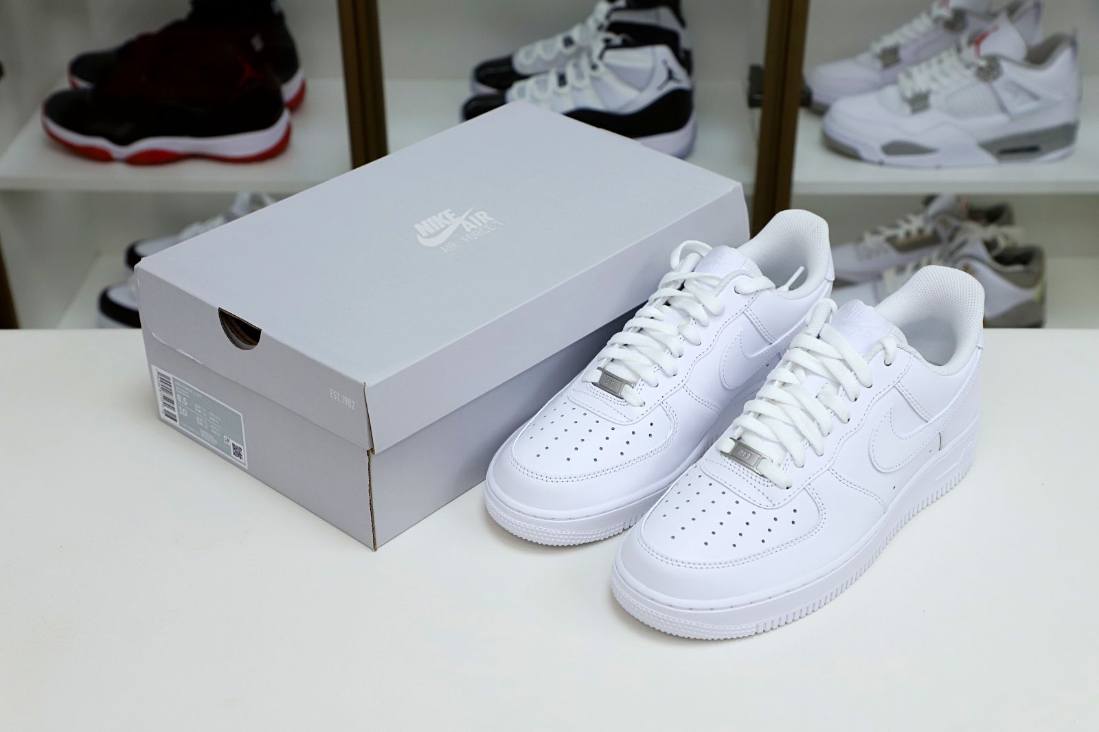 Nike Air Force 1 Low "Triple White"