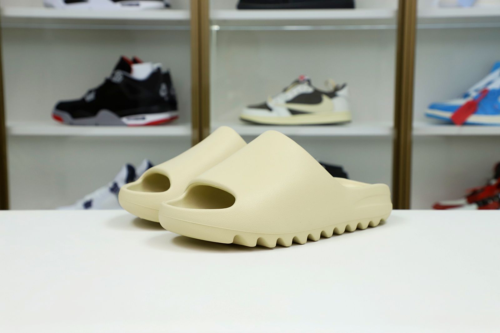 Yeezy Slide "bone" FZ5897