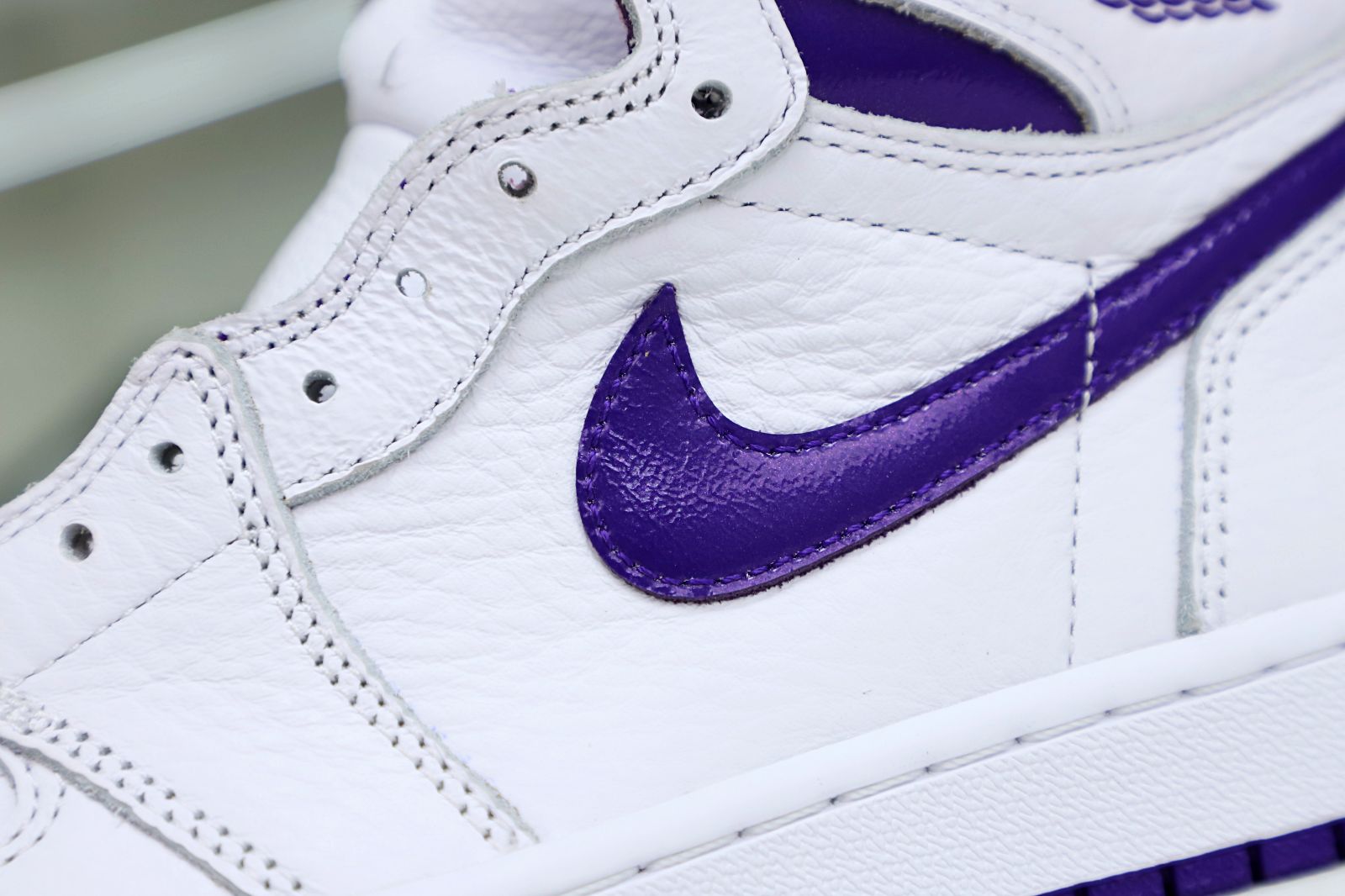 Air Jordan 1 High OG Court Purple