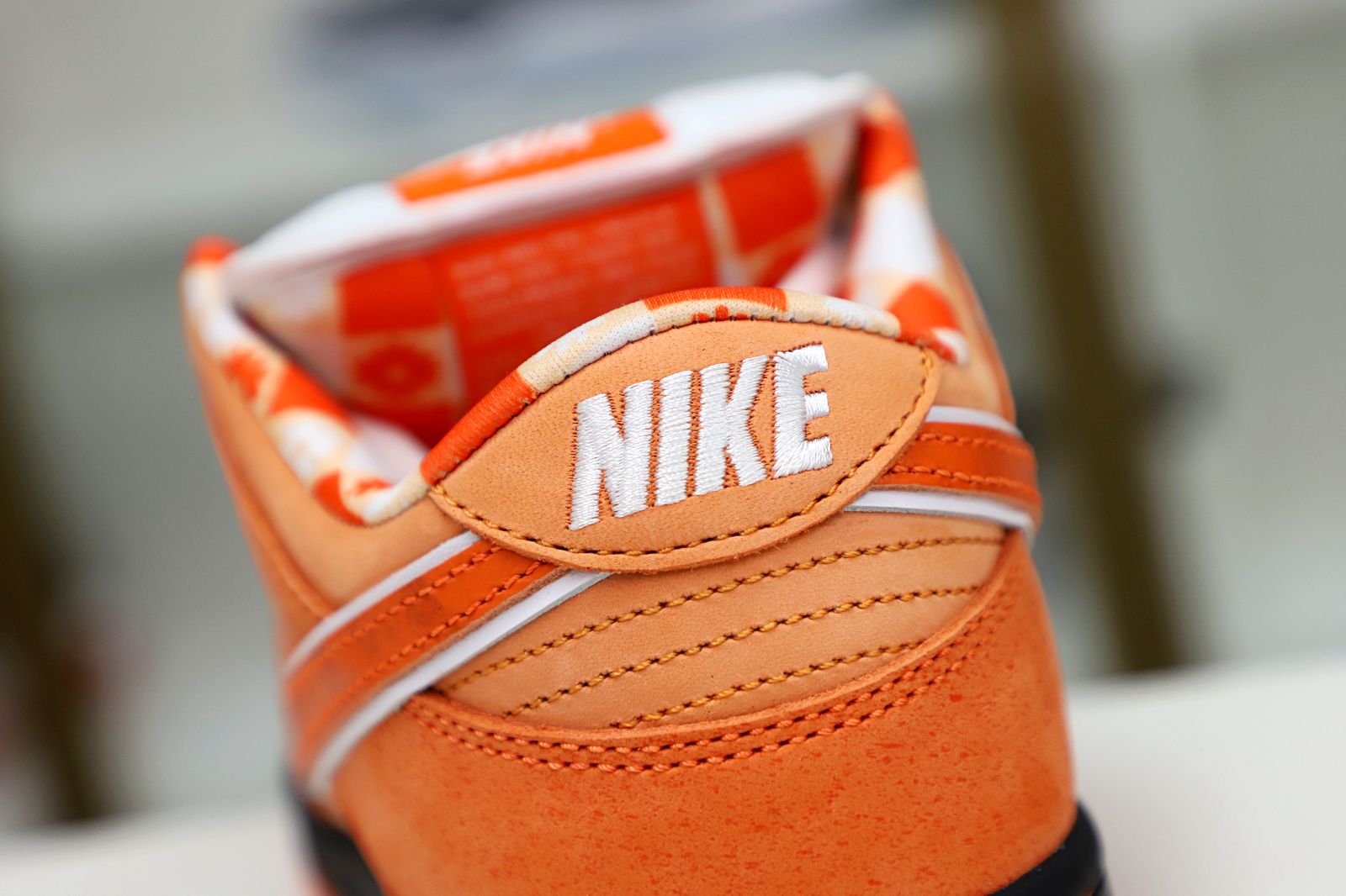 NIKE DUNK ORANGE LOBSTER 2022