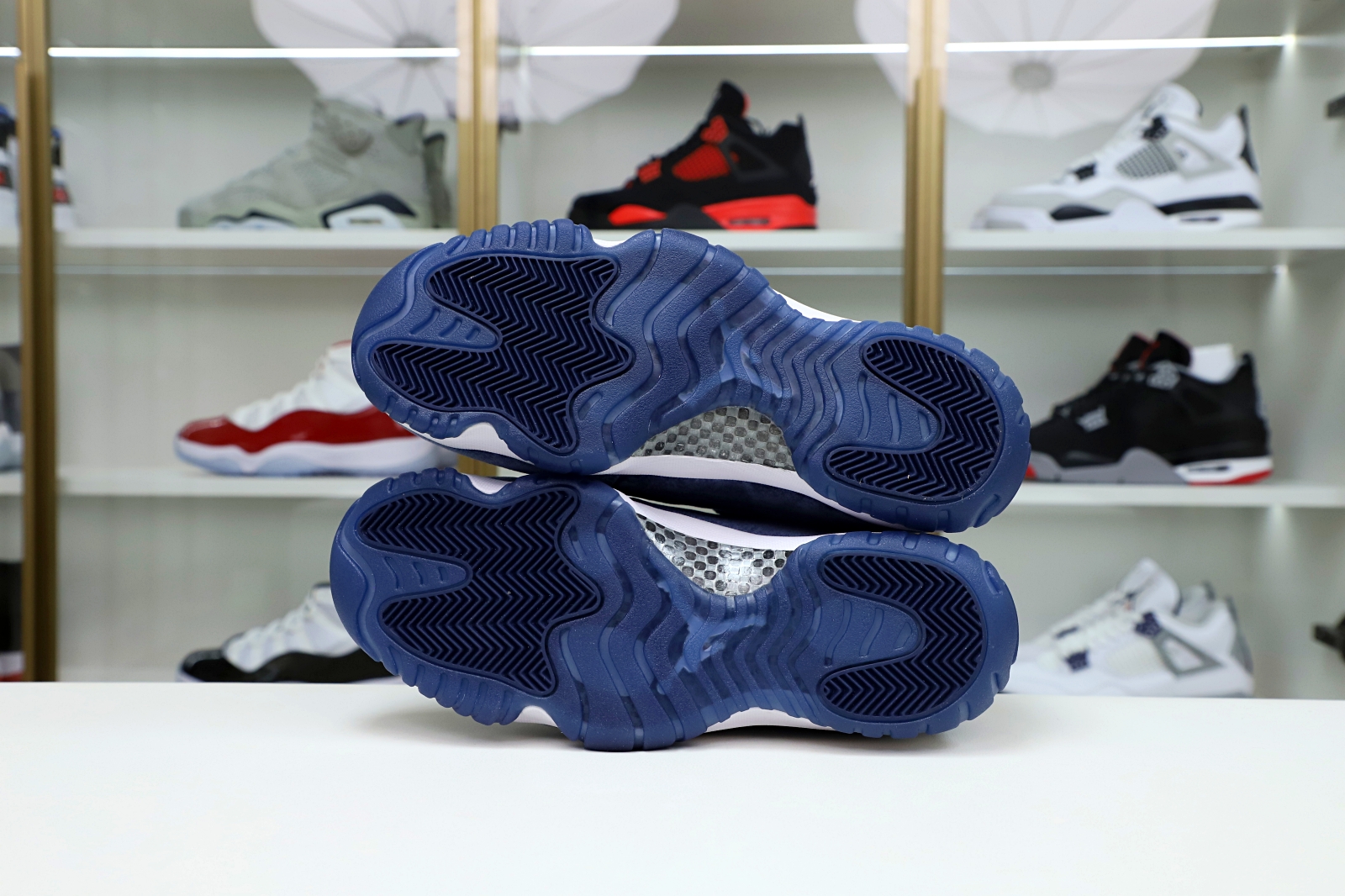 AIR JORDAN 11 RETRO MIDNIGHT NAVY