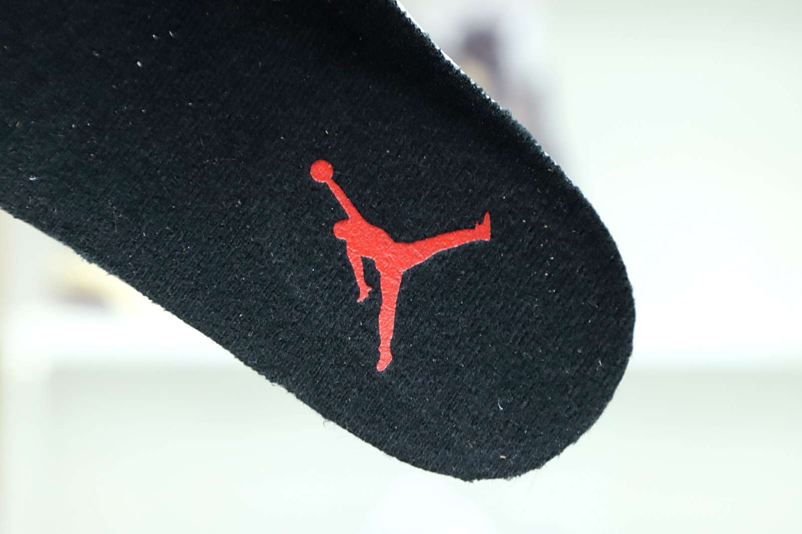 AIR JORDAN 11 LOW WHITE BRED