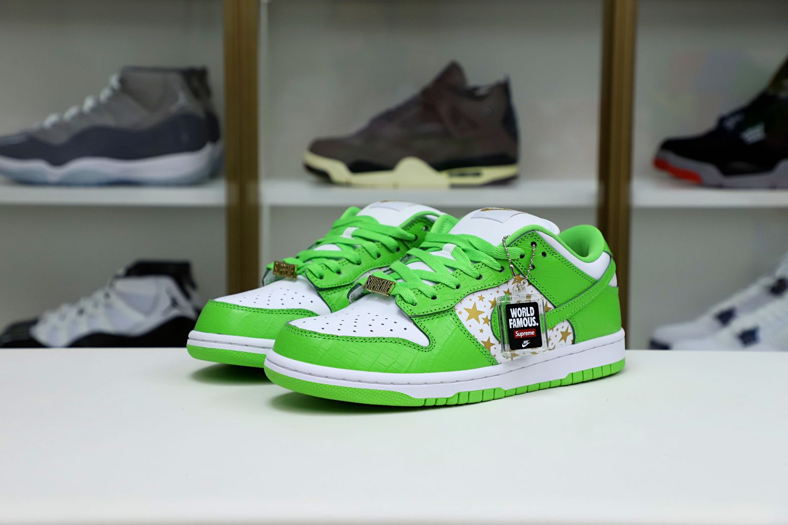 Sup*e x nike sb dunk low "mean green"