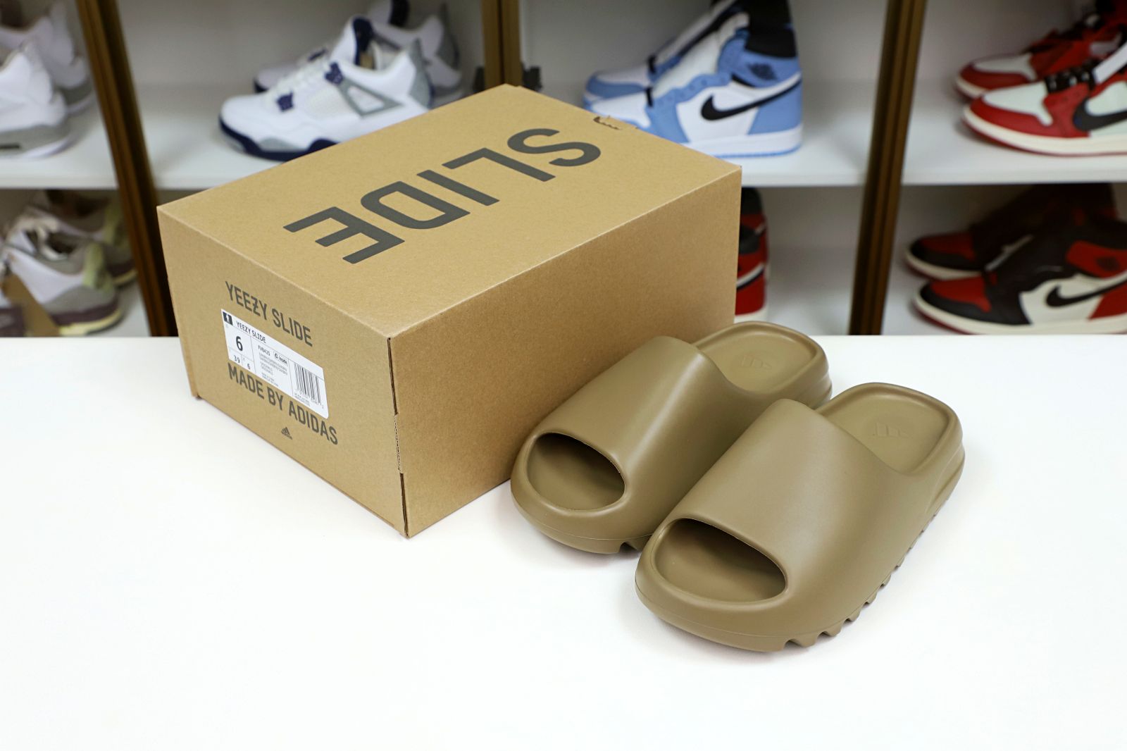 Yeezy Slide BrownFV8425