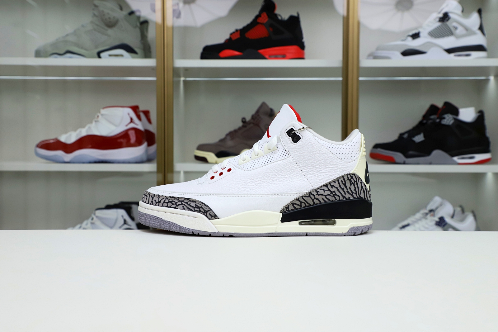 AIR JORDAN 3 "WHITE CEMENT REIMAGINED"