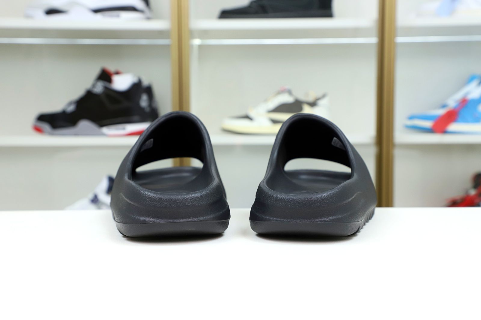 YEEZY SLIDE ONYX