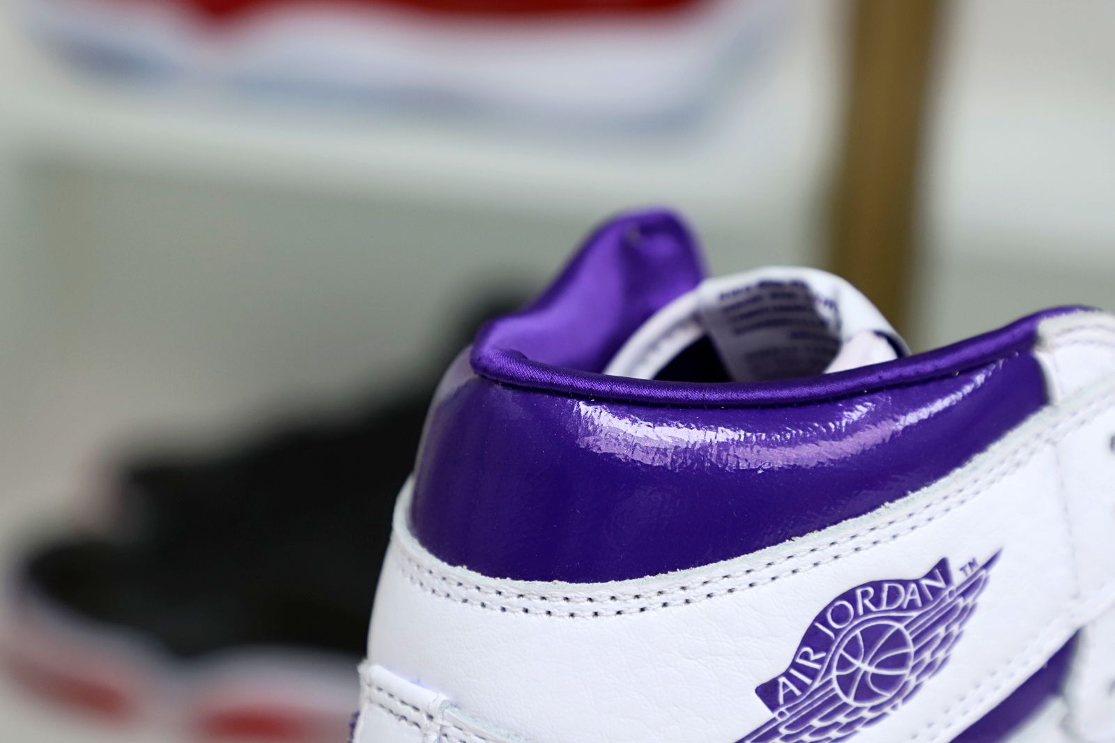 Air Jordan 1 High OG Court Purple